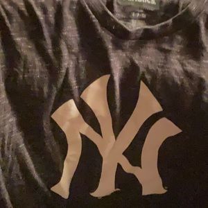 Fanatics Boys Small Yankees T Shirt '
